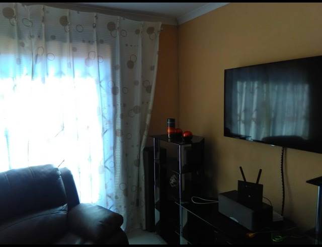 3 BEDROOM HOUSE SOLD IN THE ORCHARDS